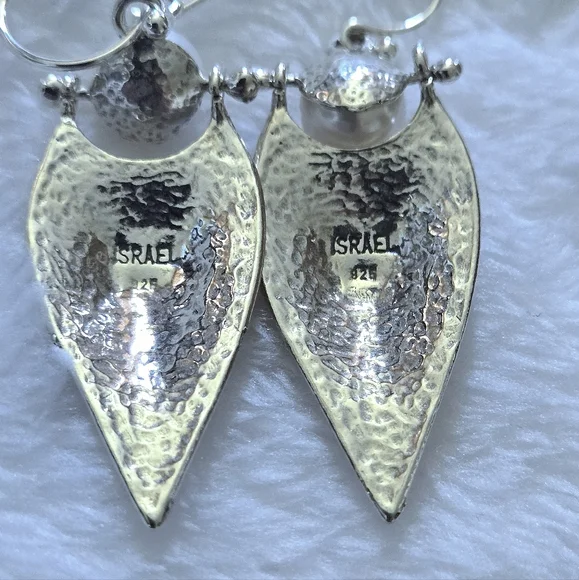 Noa Zuman Inverted Teardrop💧 With Freshwater Pearl Earrings - Picture 7 of 16